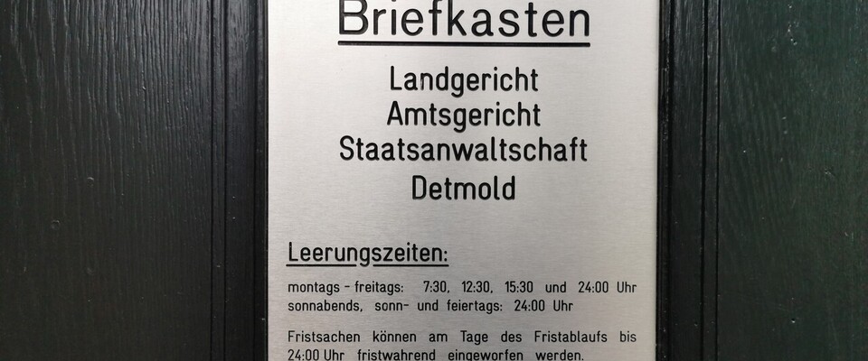 LG Detmold_Nachtbriefkasten